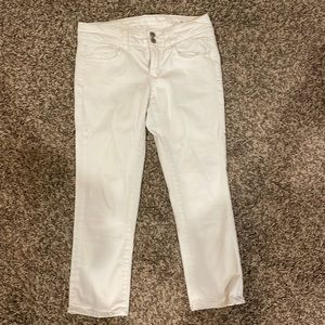 American Eagle white jeans